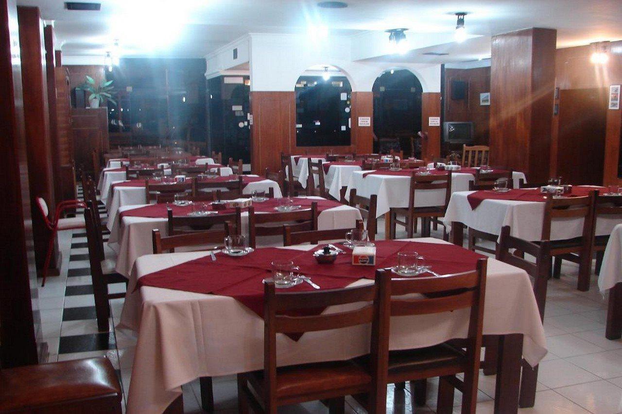 Cheltum Hotel Trelew Esterno foto